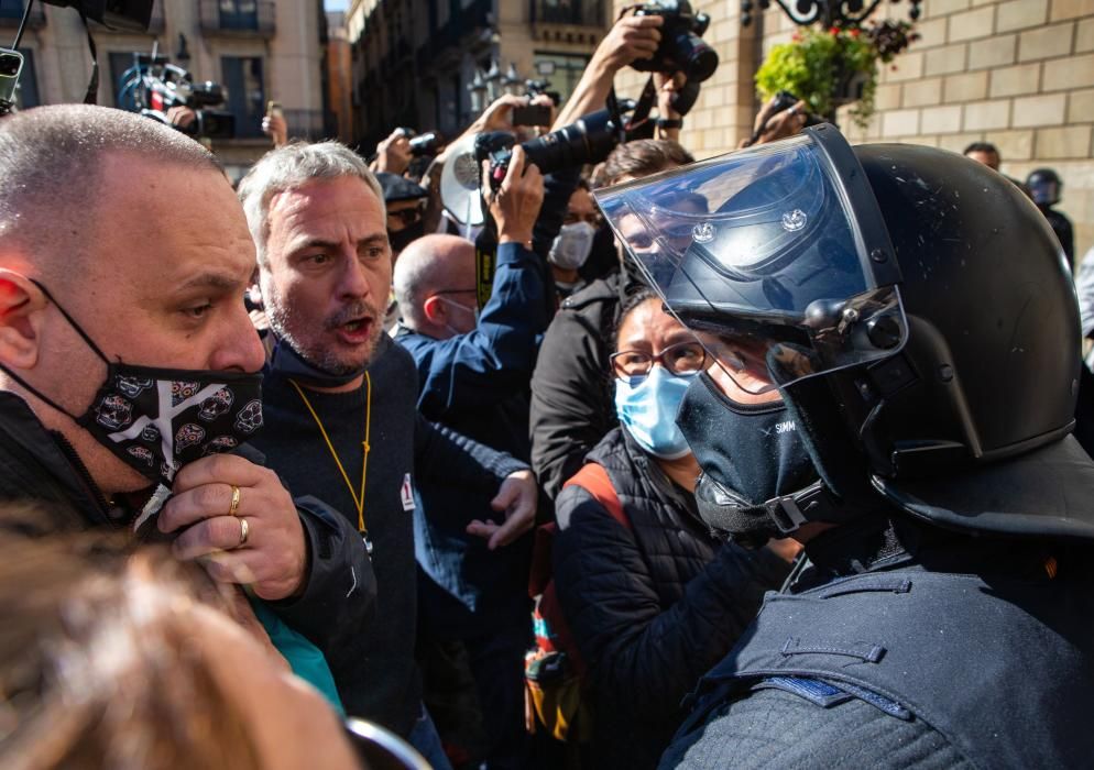 El sector de la restauració i l''oci nocturn protesta per el tancament