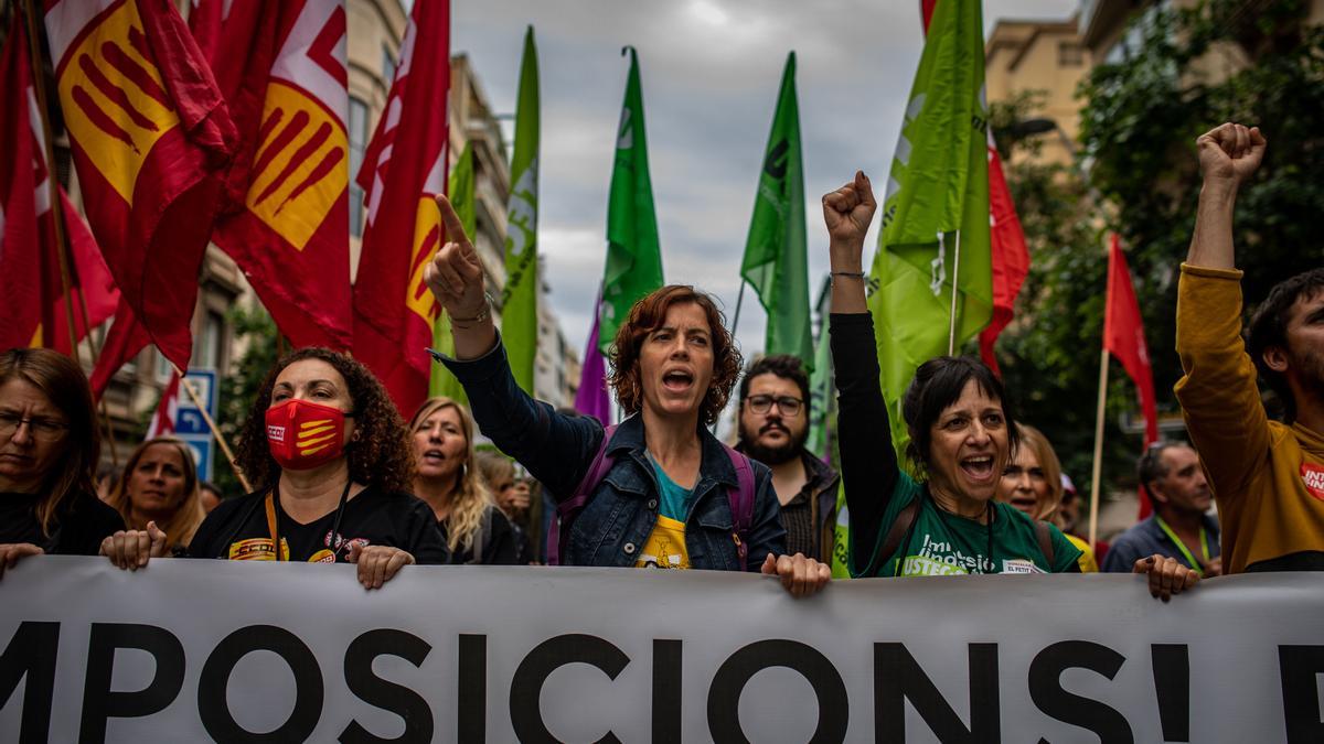 Arranca la huelga de jornada completa de sindicatos educativos de Cataluña