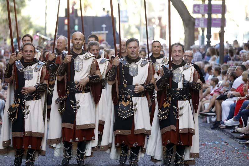 Actos del 9 d'Octubre: Desfile de Moros y Cristianos
