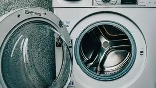 Un truco para limpiar la lavadora por dentro