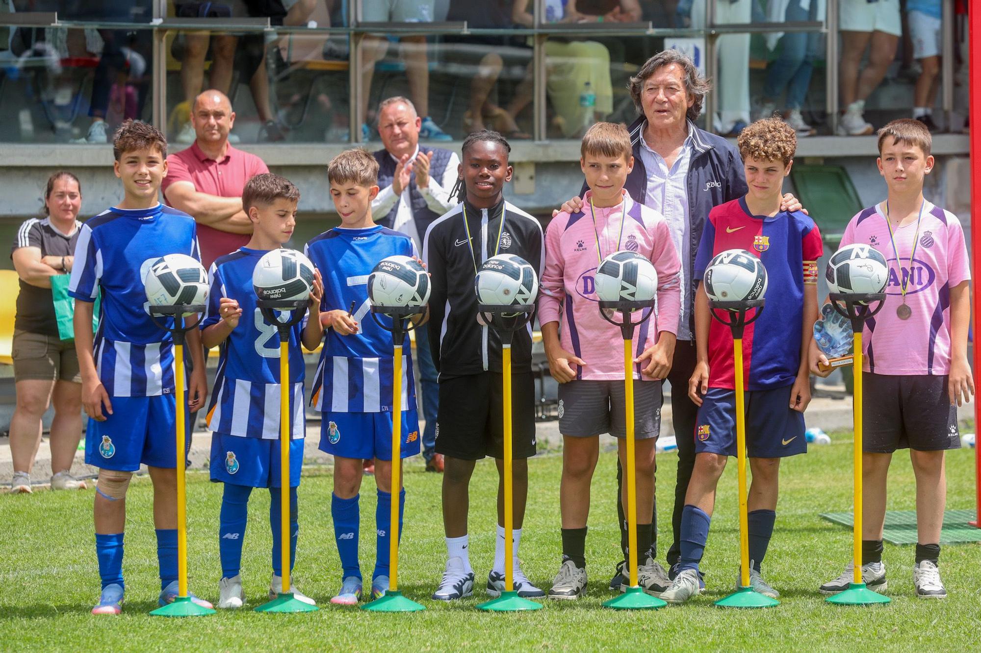 El Porto se lleva el primer título de Arousa Fútbol 7 a Portugal