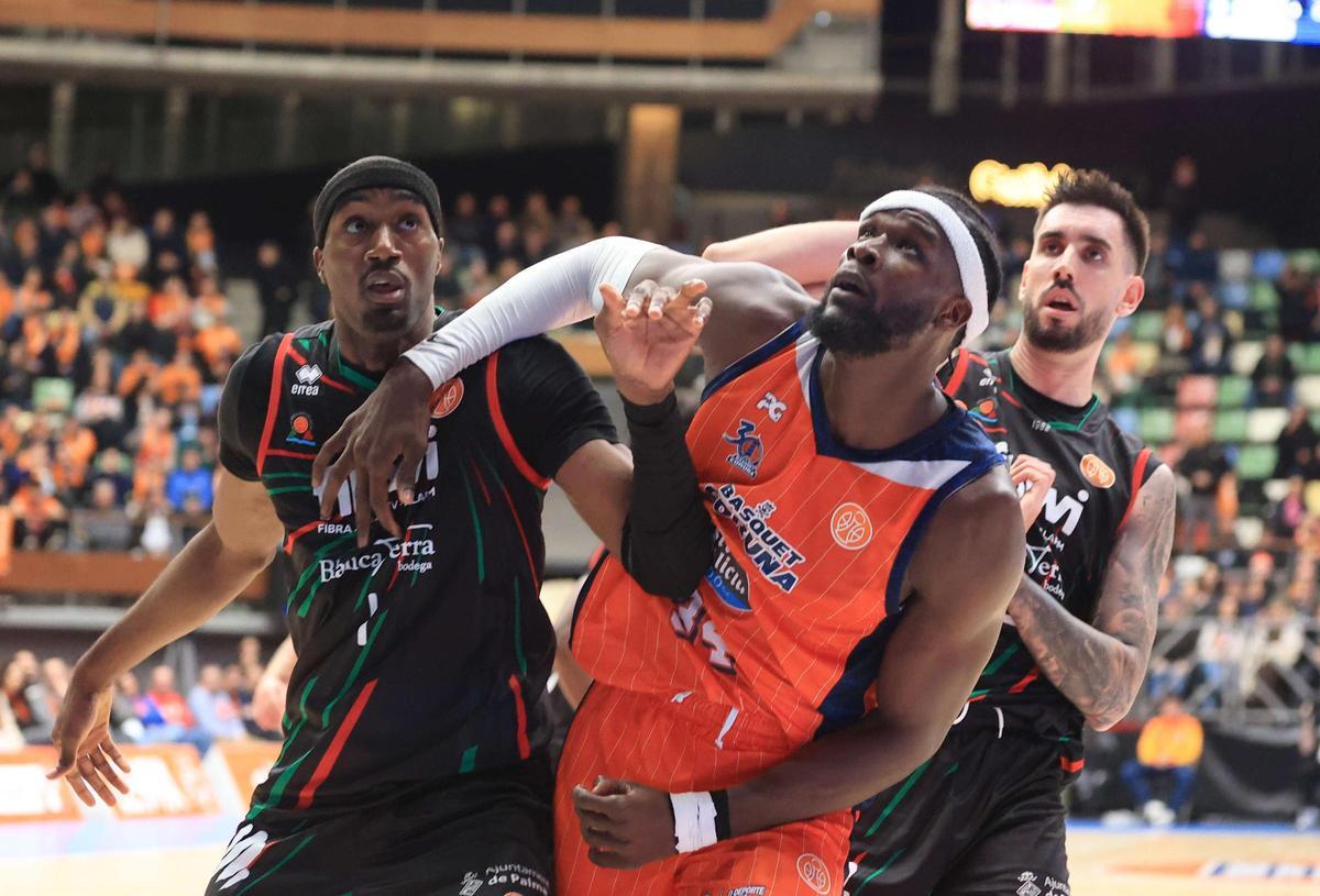 El Leyma Coruña arrasa al Fibwi Palma en el Coliseum (94-72)