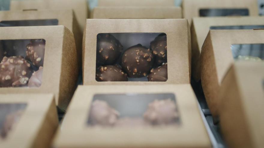 La receta viral para hacer bombones Ferrero Rocher saludables: buenísimos