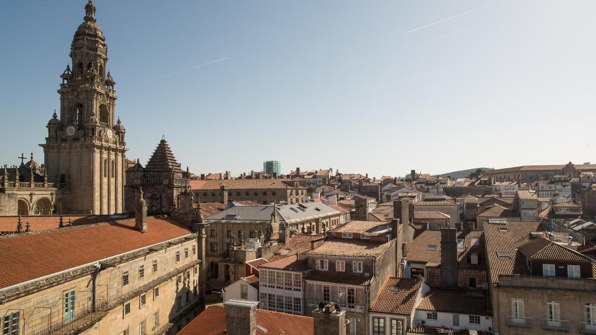 Vista aérea da cidade histórica de Compostela