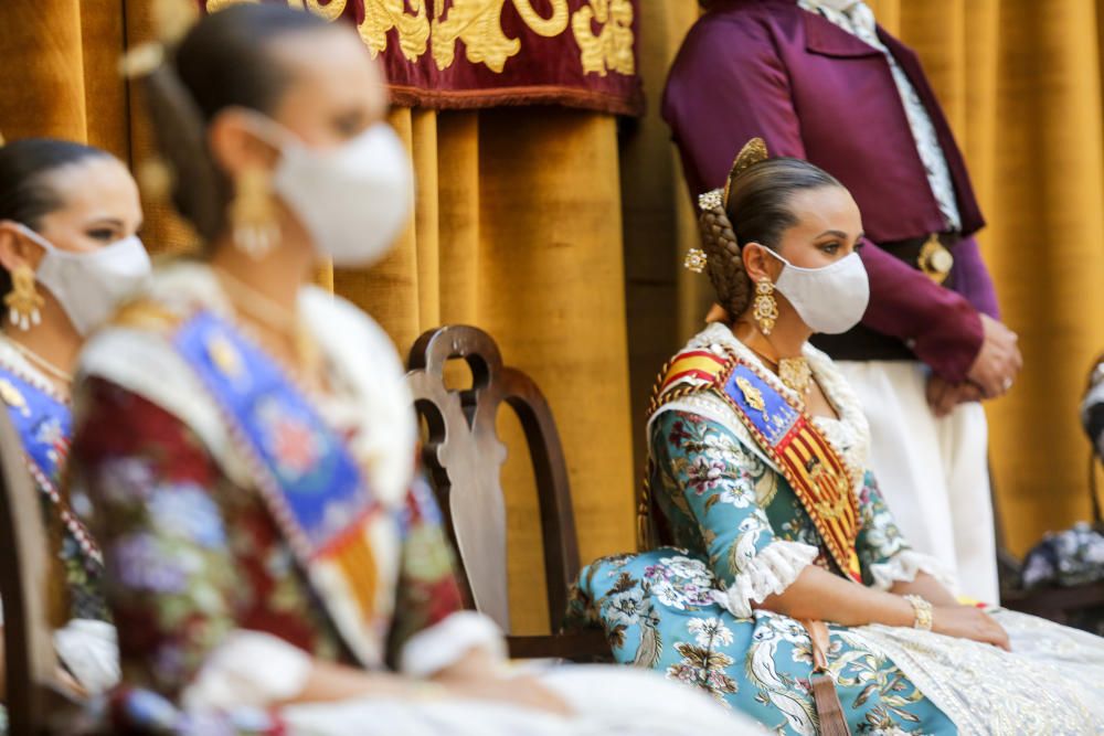 Premios falleros con mascarilla