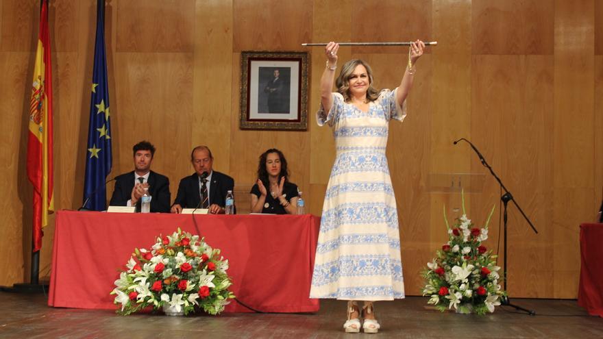 María Jesús Serrano es investida alcaldesa de Baena con los votos del PSOE e IU