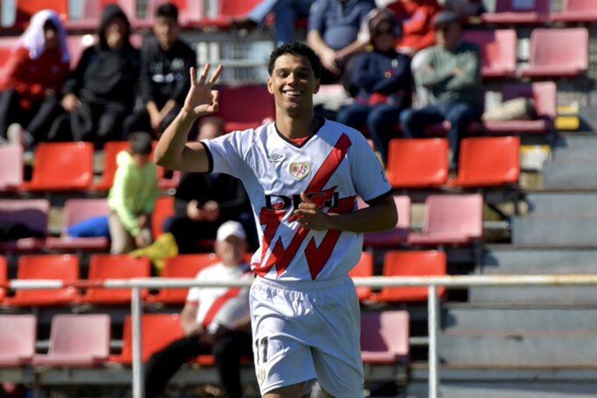 Etienne Etoo fue presuntamente insultado en el Rayo B - AD Torrejón.