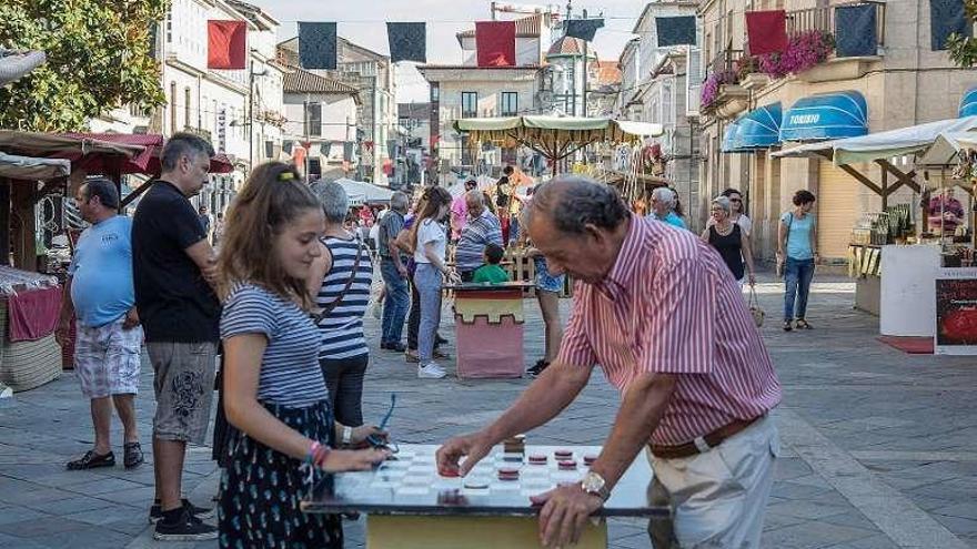 La feria de Verín contó con diversos atractivos. // FdV