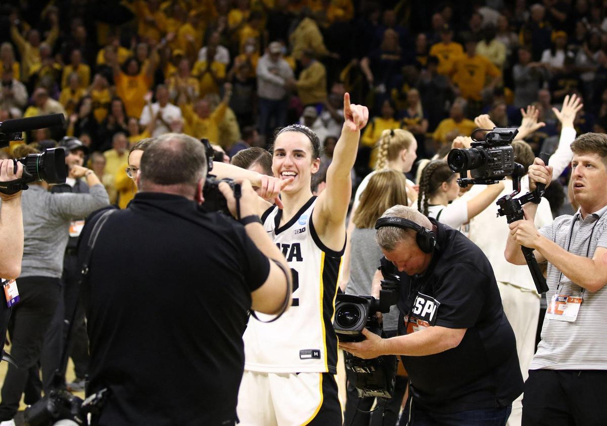 Caitlin Clark, en el partido de la March Madness.