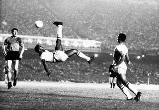 La carrera estelar de Pelé, en imágenes