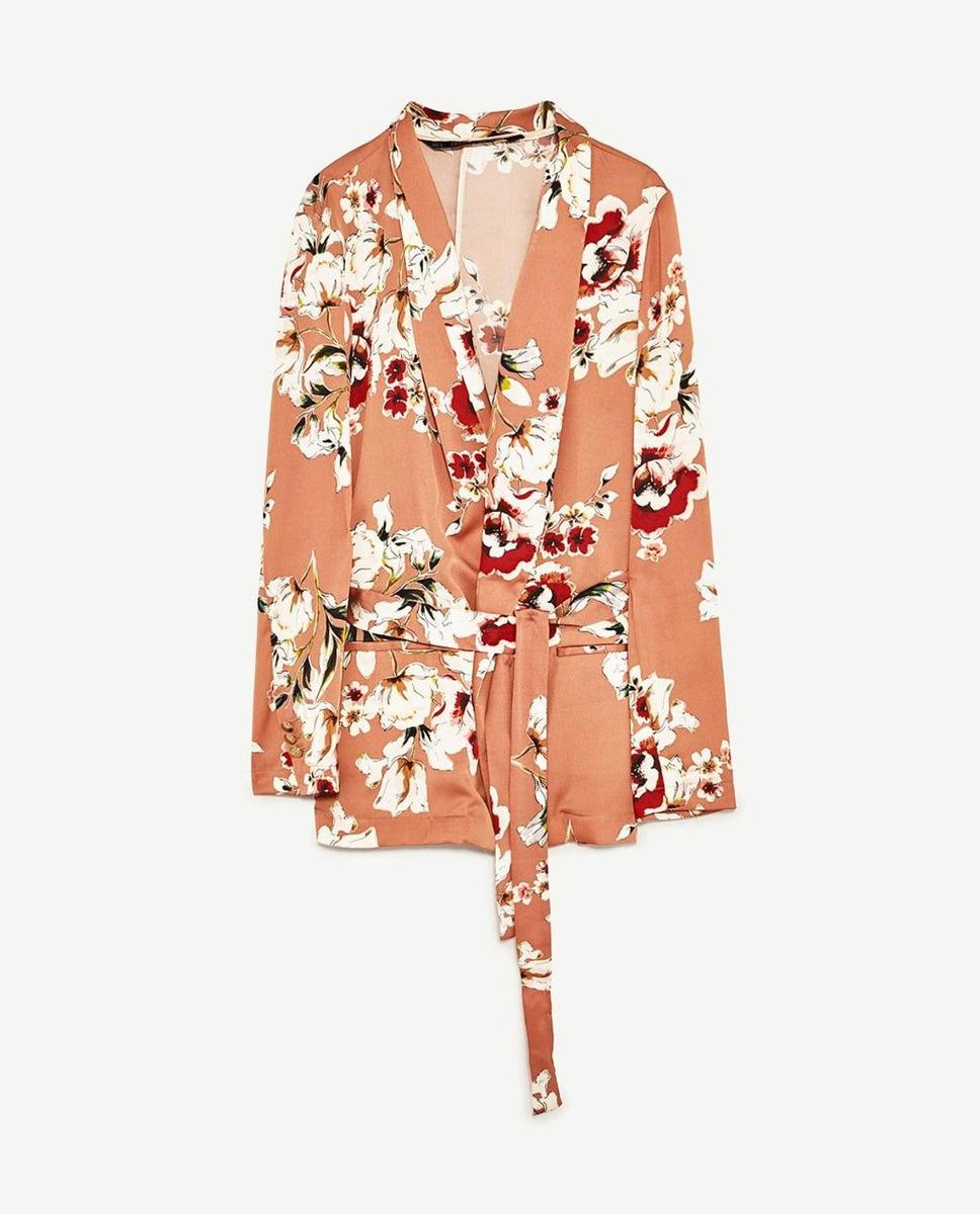 Zara y Mango quieren que lleves la americana de flores