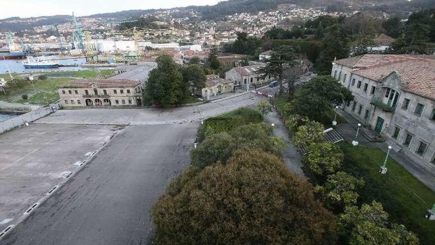 El recinto de la antigua escuela militar de la ETEA, en Teis. // FdV