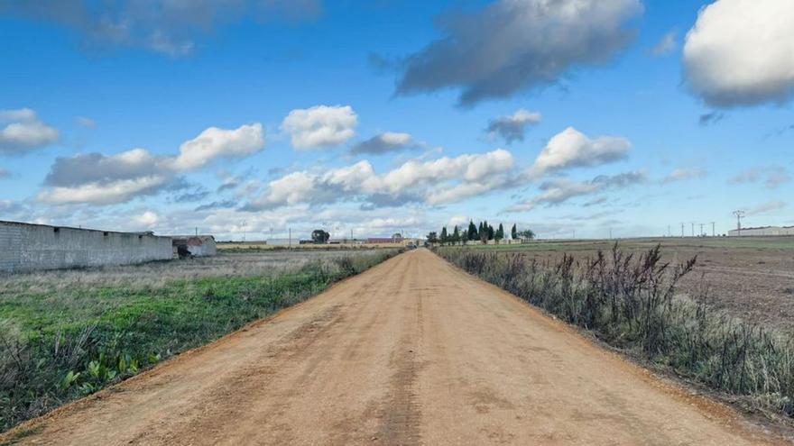 Camino de acceso al campo de fútbol tras la actuación ejecutada. | Cedida