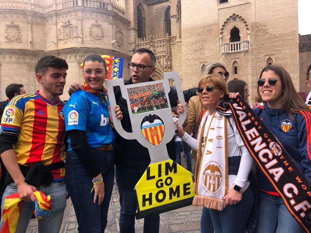 La afición valencianista toma Sevilla