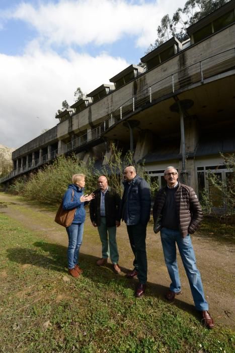 Miembros de Foro denuncian el mal estado del Museo de la Lechería de Morcín