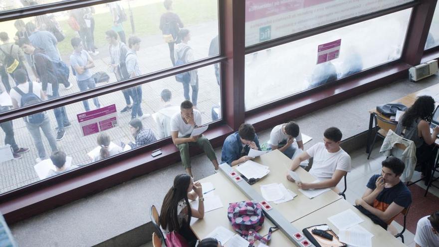 El tercer plazo de matrícula en las universidades gallegas arranca con 55 titulaciones cerradas