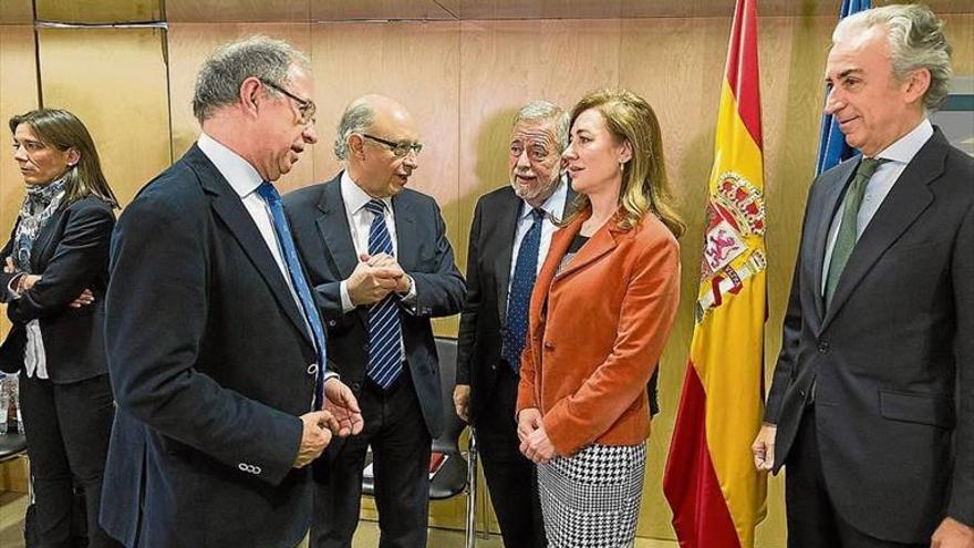 Aragón no contiene el déficit pero mejora sobre el resto de autonomías