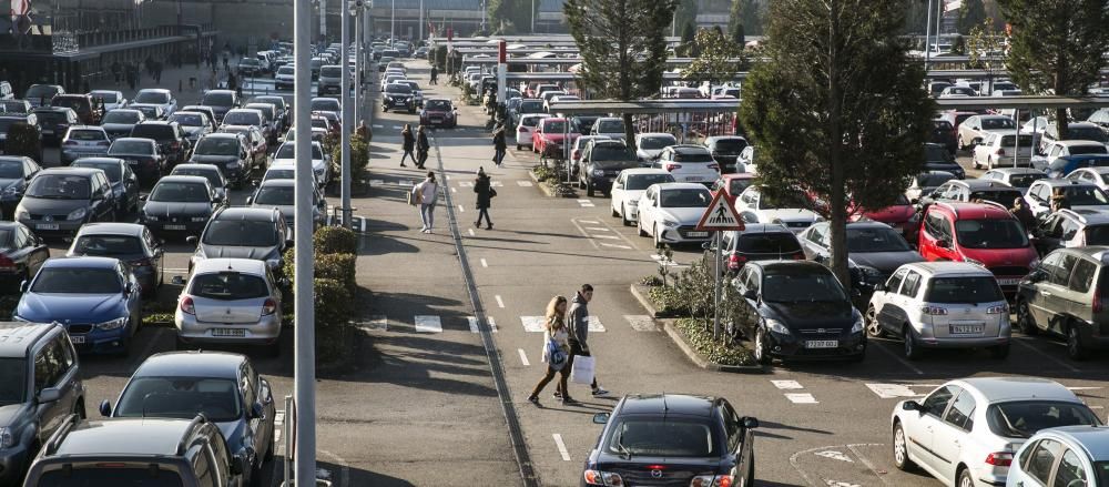 Las rebajas arrancan en Asturias con aglomeraciones y jugosos descuentos