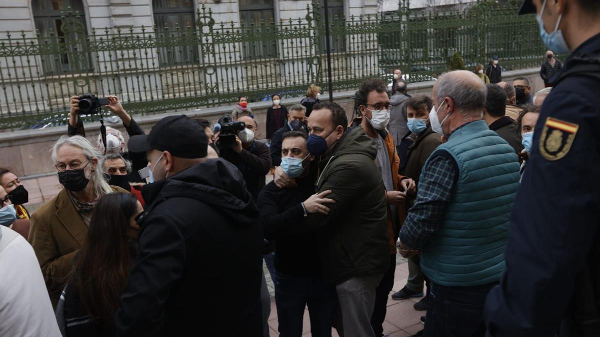 Grito desesperado de los bares de copas ante el Principado: "Todavía estamos a tiempo de salvarnos"