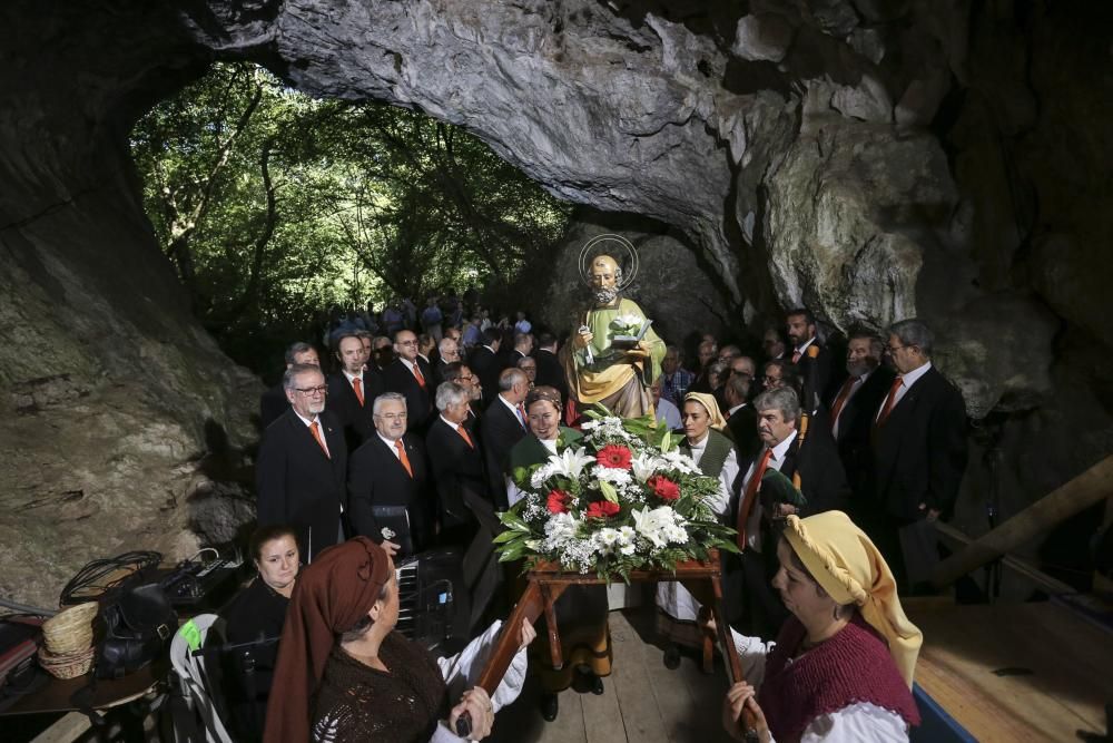 Procesión de San Pedrín de la Cueva