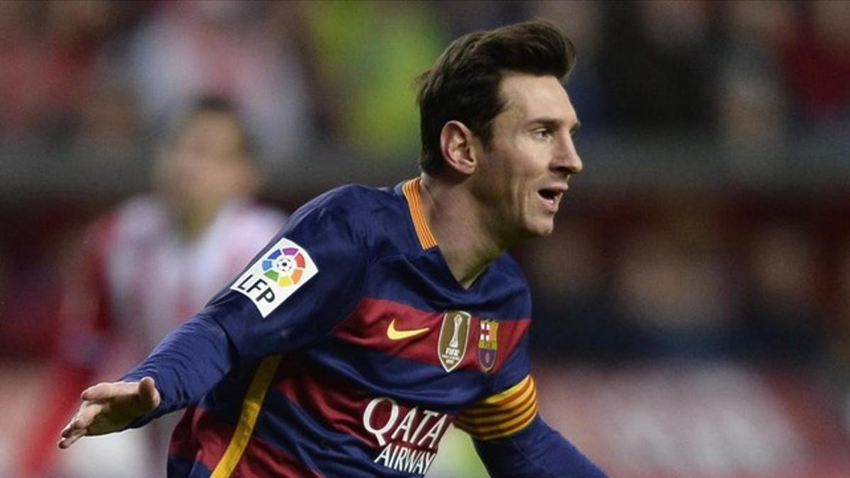 Messi celebra su primer gol ante el Sporting.