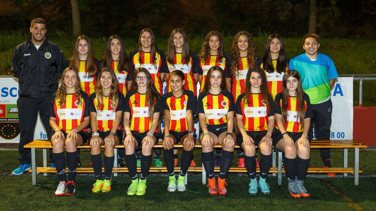 El equipo femenino cadete-juvenil del Molins de Rei CF