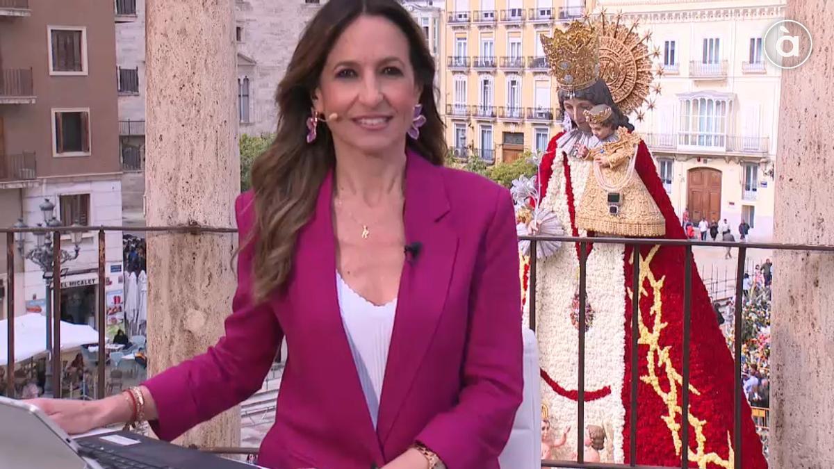 Rosa Romero, desde la plaza de la Virgen.