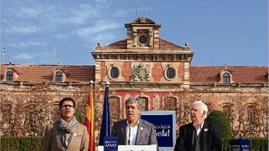 Democràcia i Llibertat va emmarcar el seu acte al Parc de la Ciutadella davant del Parlament.