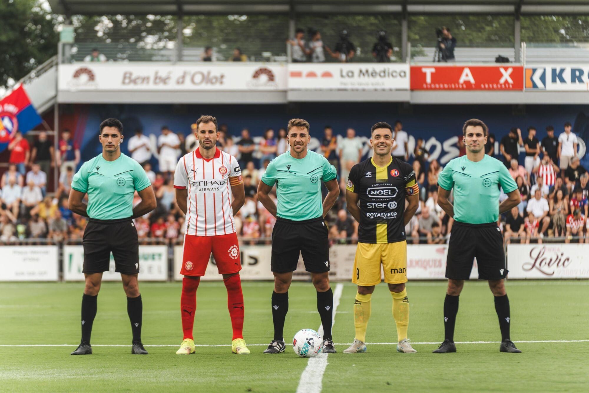 Primer partit del Girona FC, contra l'UE Olot