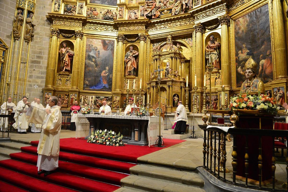 Misa en la catedral de Plasencia por su patrón, San Fulgencio.