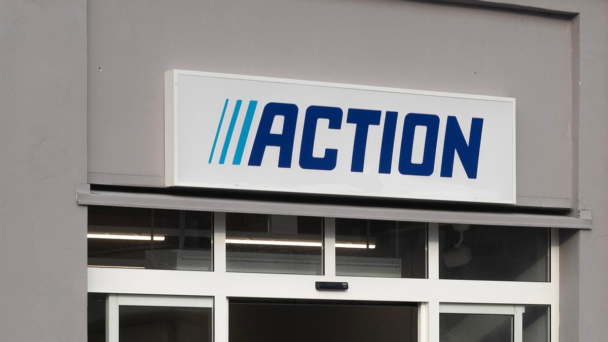 Mañana se esperan colas kilométricas en Action para la bolsa de viaje más barata del mercado: 2,49 euros y dos compartimentos