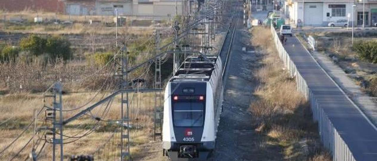 FGV descarta desdoblar la línea del metro para reducir la duración del trayecto