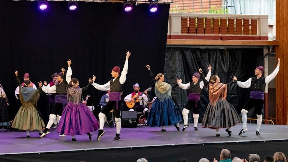 El grupo de folclore Semblante Aragonés será uno de los platos principales del cartel con su concierto del 10 de octubre, a las 20.30 horas.