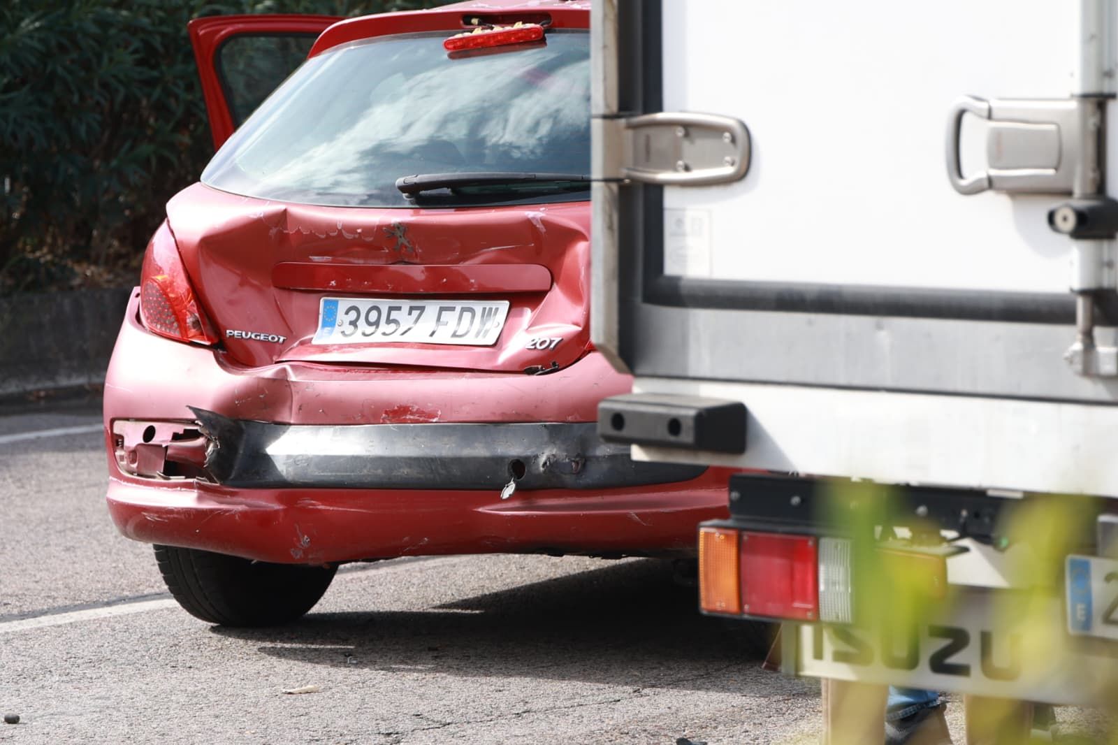 Fotogalería | Accidente múltiple en Cáceres: cuatro vehículos implicados en un choque en la Ronda Norte