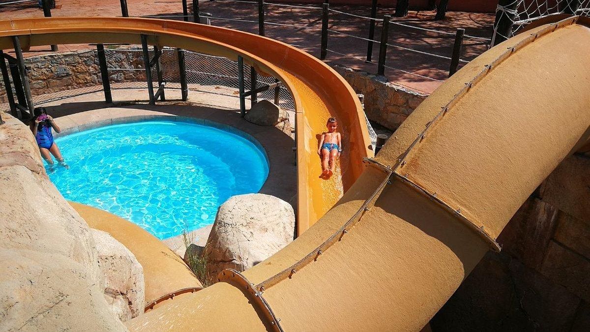 Toboganes de las mejores piscinas de Aragón