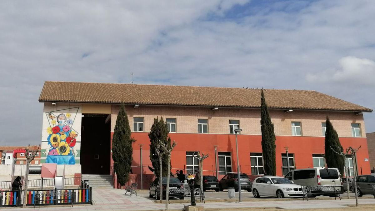 Edificio que alberga el centro de salud de la ciudad de Toro.