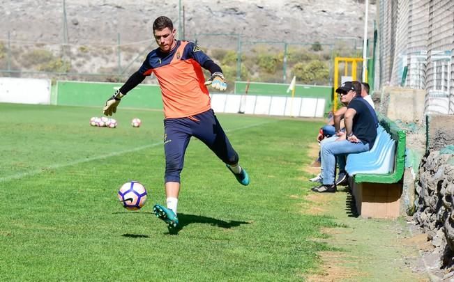 Entrenamiento UD Las Palmas en Barranco Seco ...