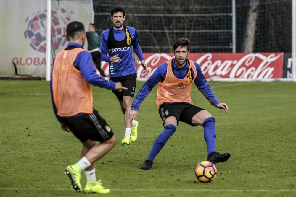 Tensión en el entrenamiento del Real Oviedo
