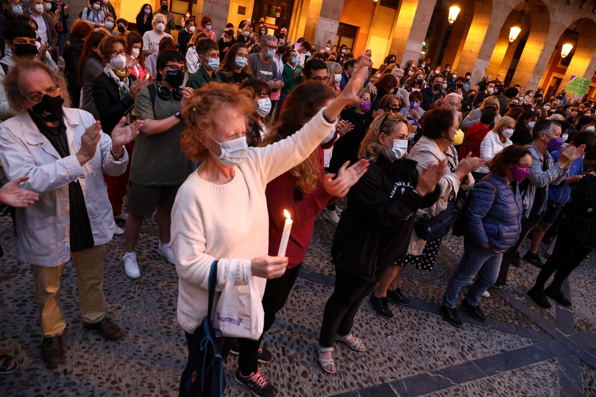 Gijón clama contra la violencia machista tras el crimen de las niñas de Canarias