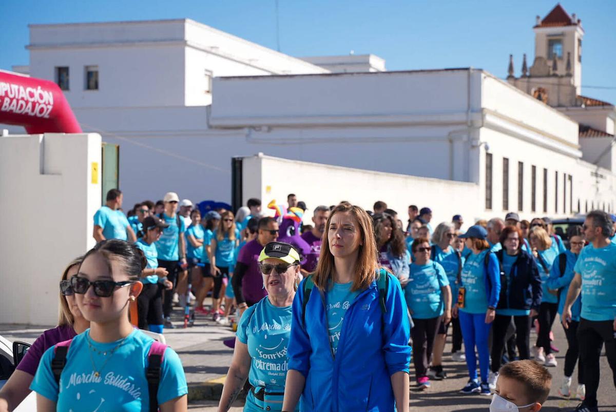 Badajoz se viste de azul para marchar por los niños con cáncer