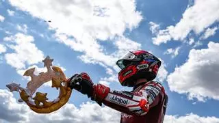 Lo que no se vio del Gran Premio de Alemania de MotoGP: Los 60 de Gigi, la corona del rey y un 'viking row'