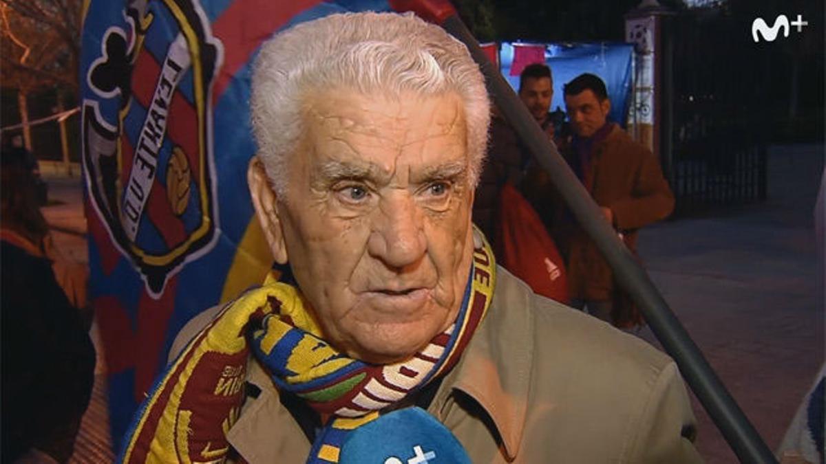 Así vivió el abuelo del Levante el ascenso en el estadio: recién operado y con una sonda