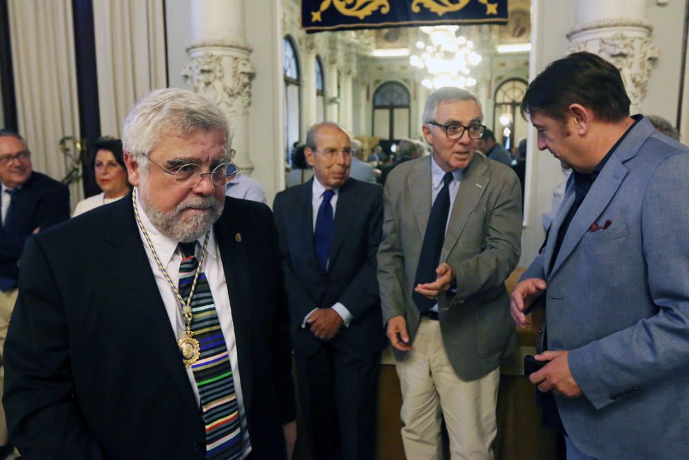 Chicano toma posesión como nuevo académico de número de la Real Academia de Bellas Artes de San Telmo en septiembre de 2016.