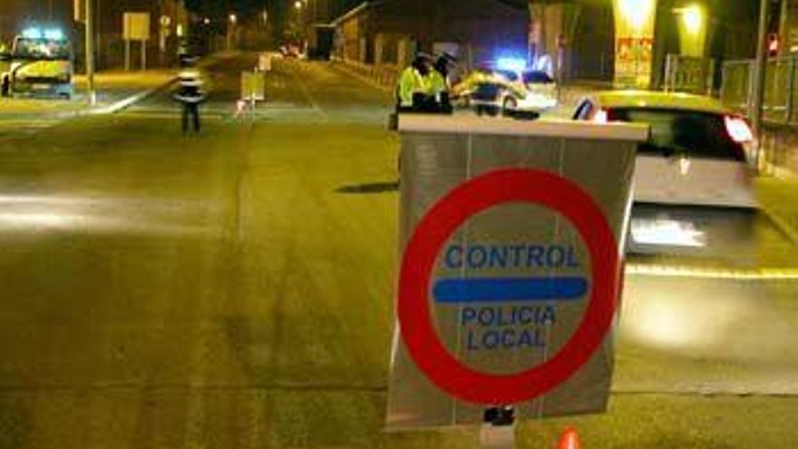 La Policia Local de Manresa detecta positius per alcohol i drogues la nit de cap d’any