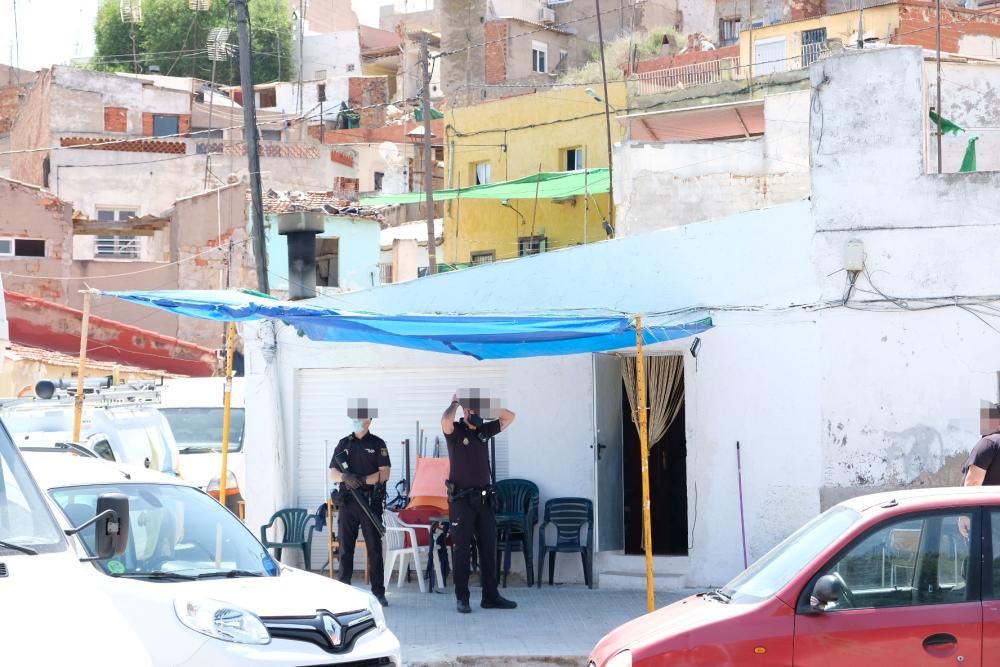 Redada antidroga de la Policía Nacional en el barrio de La Tafalera en Elda.