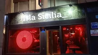 Isla Sicilia, la galardonada pizzería con cenas sin niños abre sus puertas en Zaragoza