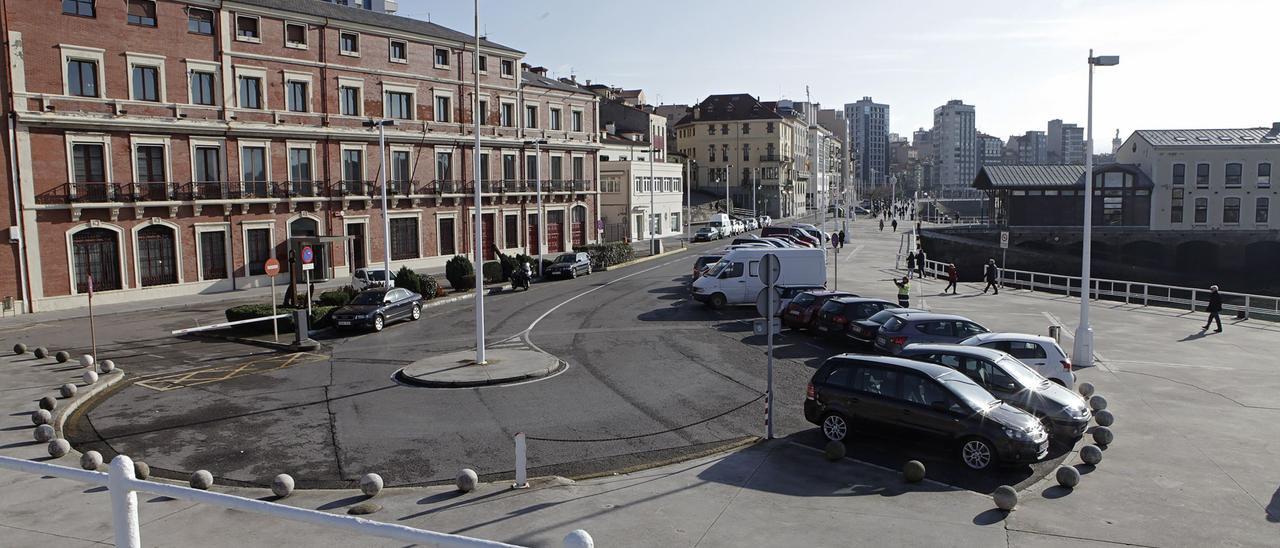 La sede histórica de la Autoridad Portuaria de Gijón, a la que el grupo Abba va a dar un uso hotelero.