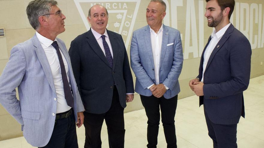 Felipe Moreno con Higinio Pérez, Rafael Marras y Juanjo Fernández en una rueda de prensa en NC.