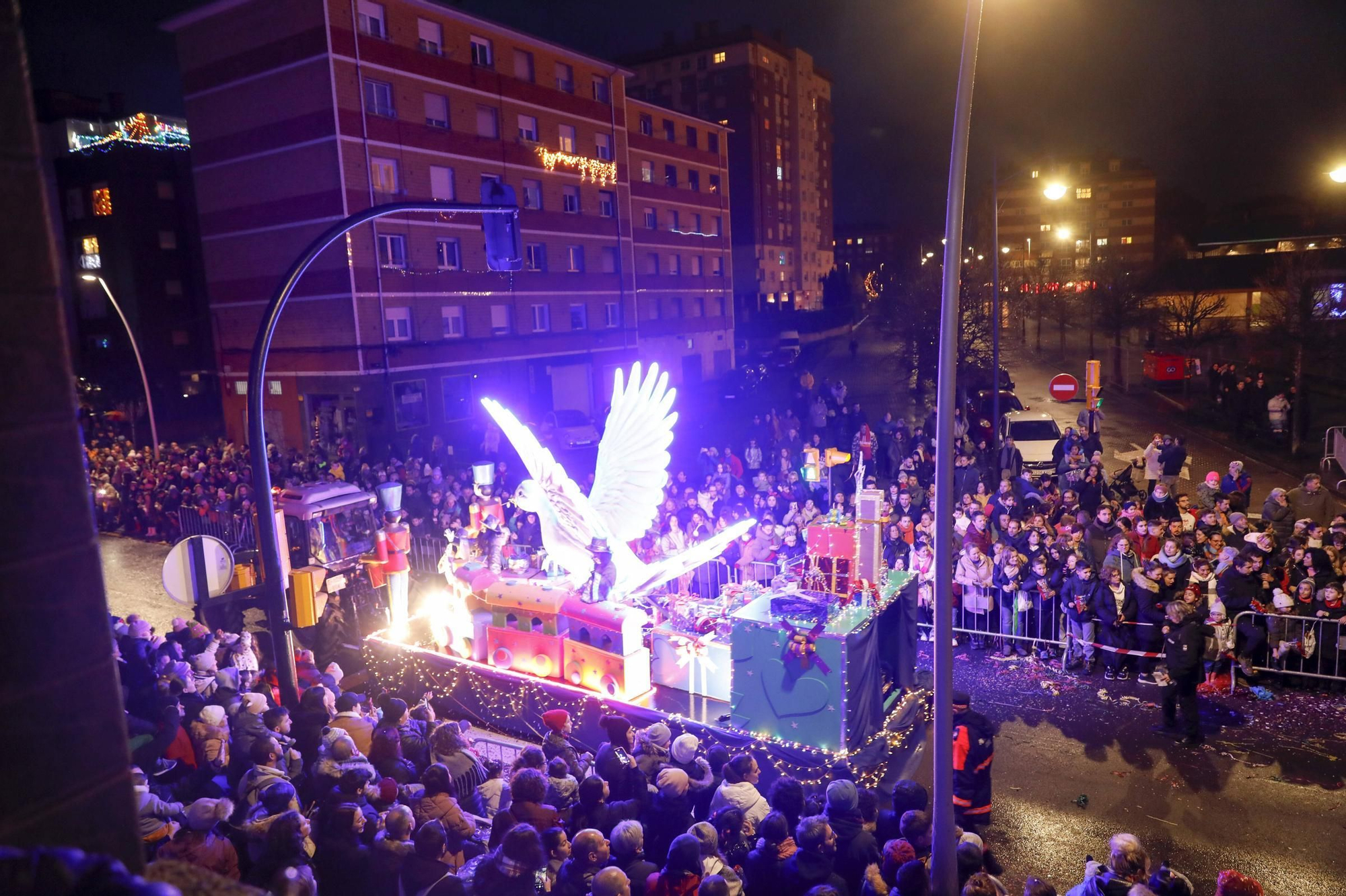 En imágenes: Así fue la cabalgata de Reyes en Gijón