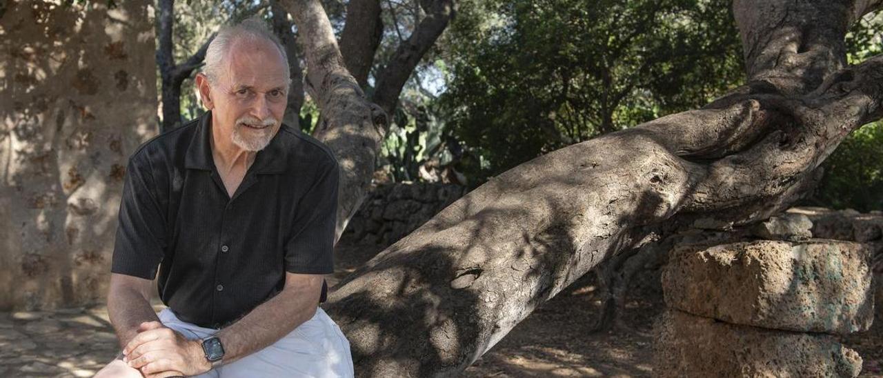 Steven Paul Whitsitt, en el Museu del Fang de sa Cabaneta, en Marratxí